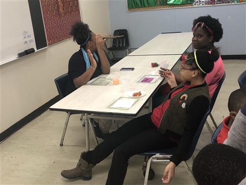 students eating and talking 